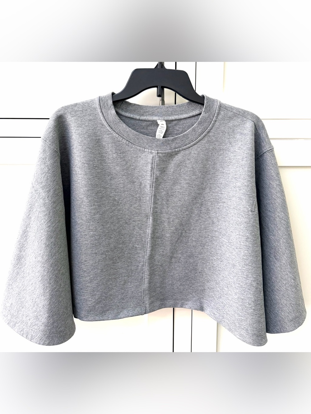 LULULEMON Show Your Depth Long Sleeve M/L Heathered Gray Cropped